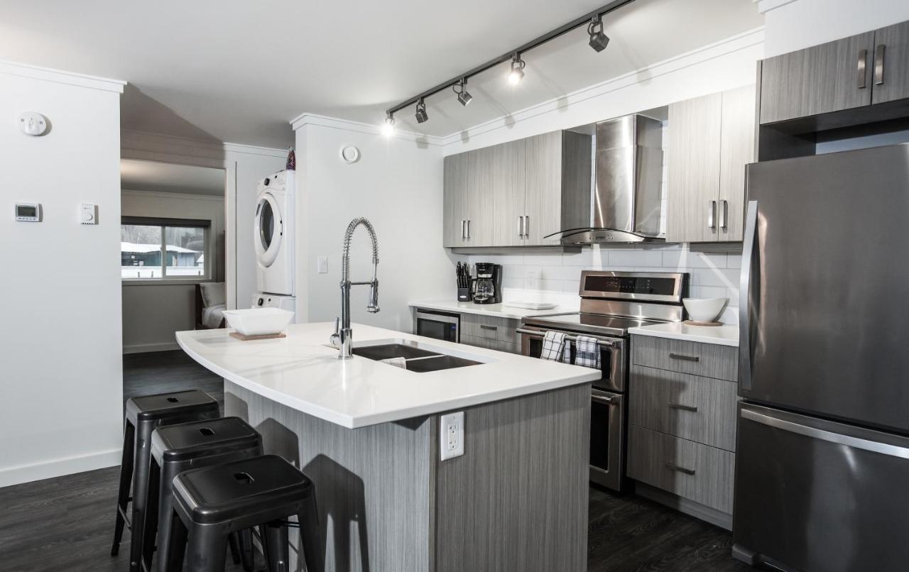 Novlan Suite By Revelstoke Vacations ภายนอก รูปภาพ