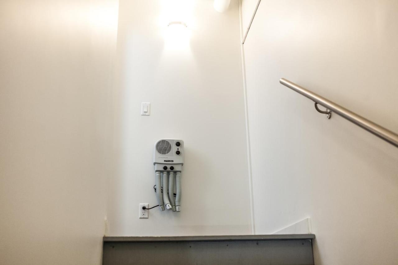 Novlan Suite By Revelstoke Vacations ภายนอก รูปภาพ