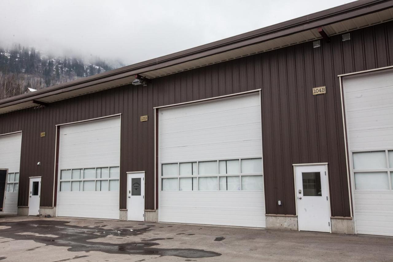 Novlan Suite By Revelstoke Vacations ภายนอก รูปภาพ